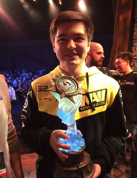 Na'Vi hearthstone member Ostkaka