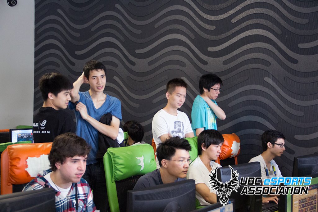 Altec at DNA Internet Cafe, one of Canada's PC bangs/LAN cafes.